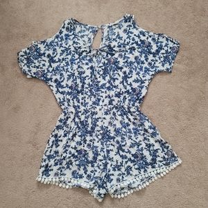 EUC Charlotte Russe Floral Keyhole Romper